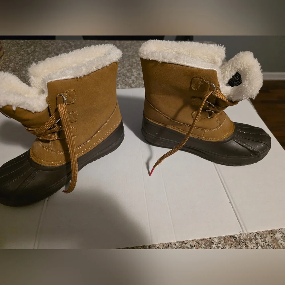 Nautica Ayce Youth Duck Boots